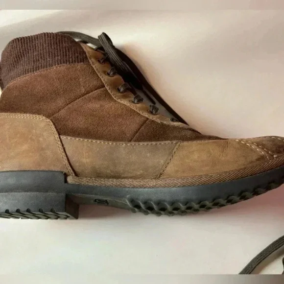 UGG Cayli Coconut Shell Rain‎ Boot Lace up Duck Bootie Women's US Size 7 Winter - Picture 8 of 12